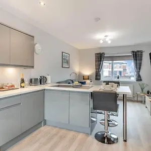  Holiday home Madeline's View -a Smart And Modern 1 Bed With The Bonus Of A Large Driveway Parking Area